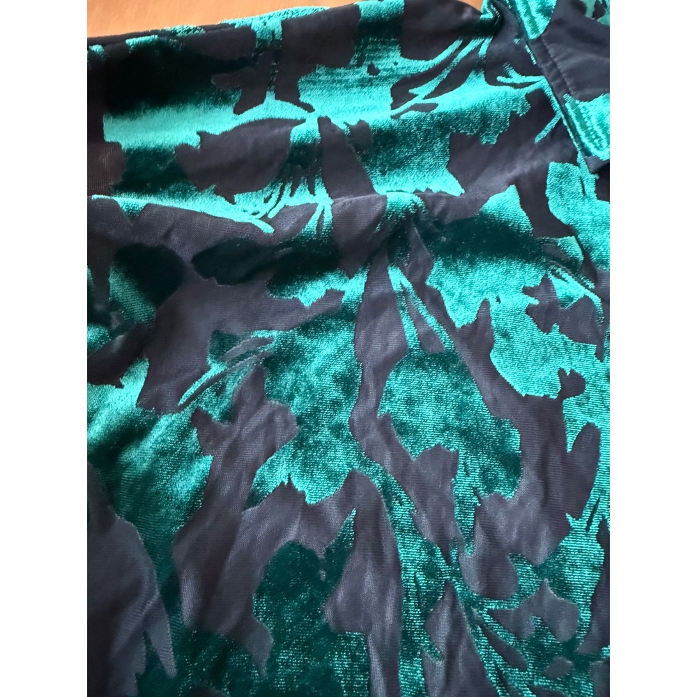 Vici Collection Velvet Floral Burnout Button Down Top‎ Blouse Emerald Black - Picture 3 of 4